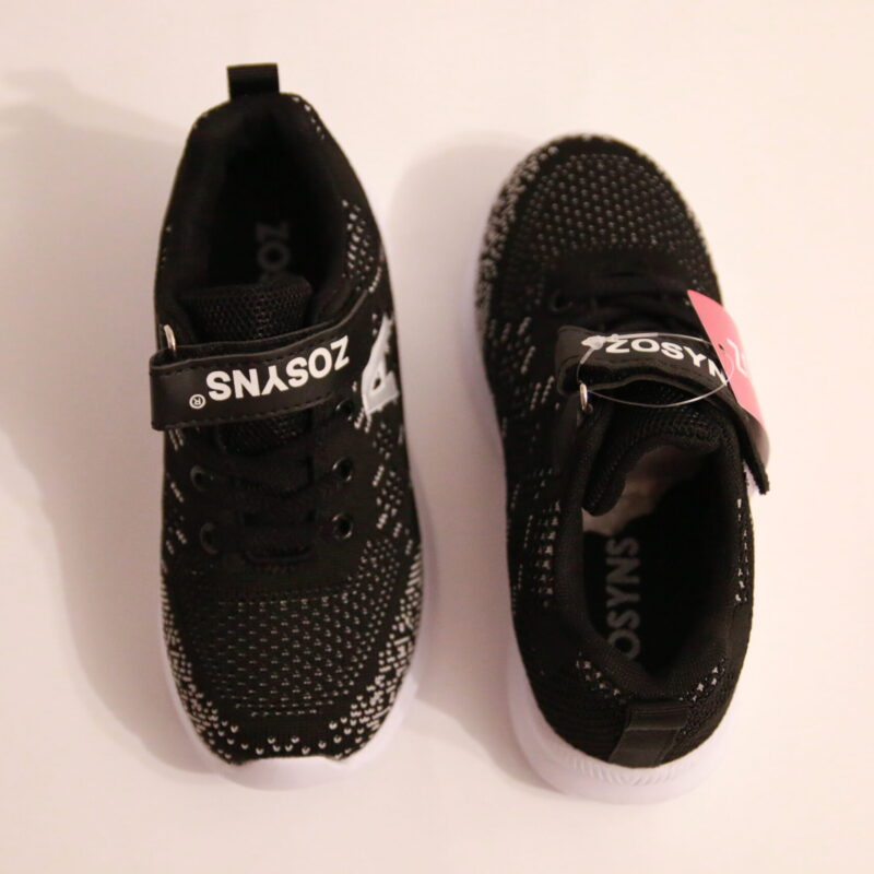 buty sportowe sneakersy dziecięce siatka rzepy 29 czarne dobrze klejone markowe zosyns boty ktore robią wrażenie siatka ktura w upalne dni przepuszcza powietrze