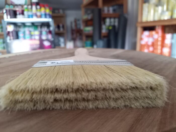 102 ro ze szczeciny naturalnej. pędzel, którego włosie wykonane jest z naturalnej szczeciny zwierzęcej, najczęściej świńskiej. ten typ